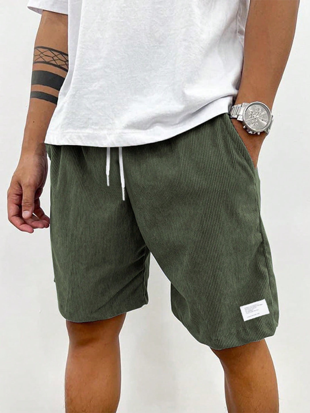 Men's drawstring shorts in Green