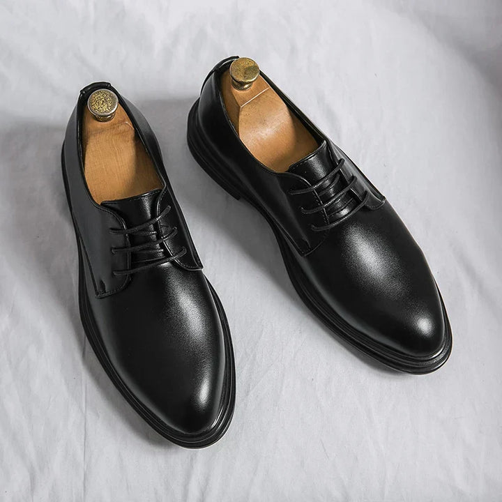 Men's Glossy Lace-Up Derby Shoes in Matte Black
