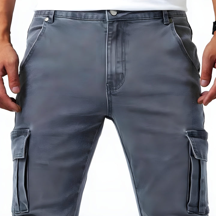 Men's slim cargo trousers detail