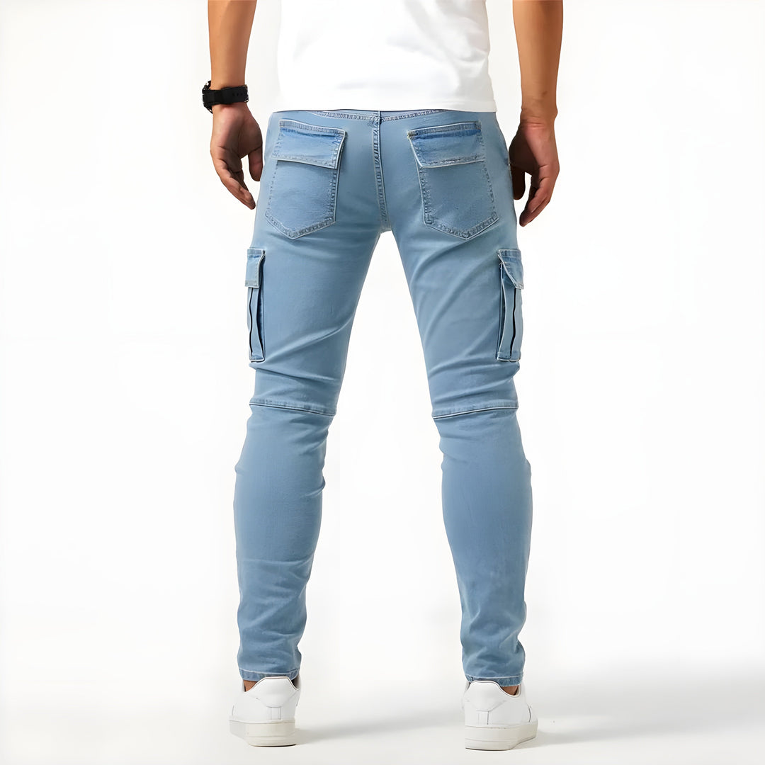 Men's slim cargo trousers detail
